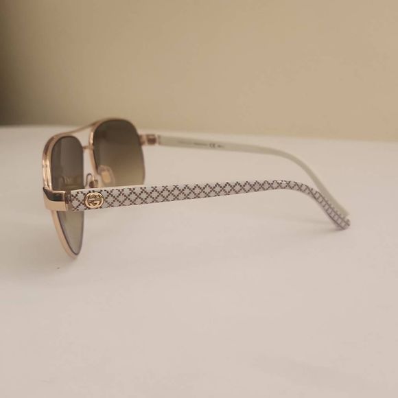 Gucci Aviator Gold/Wht Sunglasses, NWOT - Picture 3 of 8